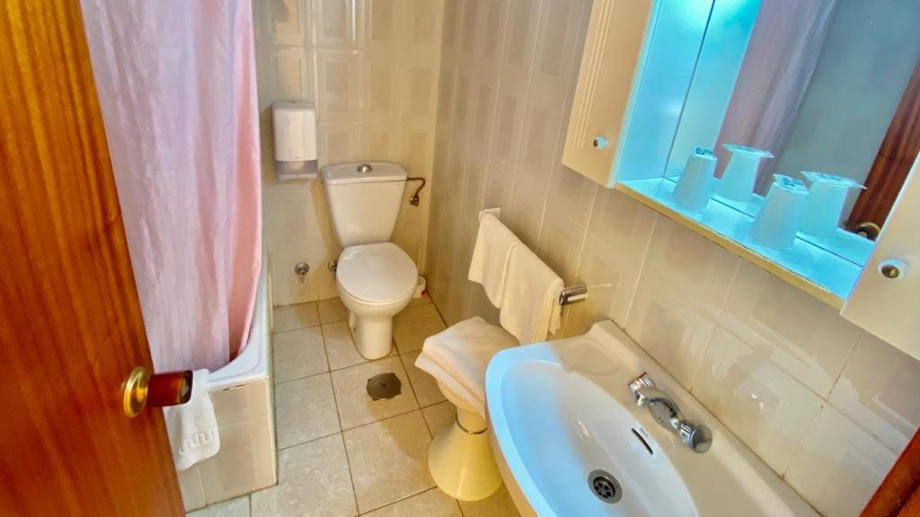 Hostal De Berria Santoña Eksteriør bilde